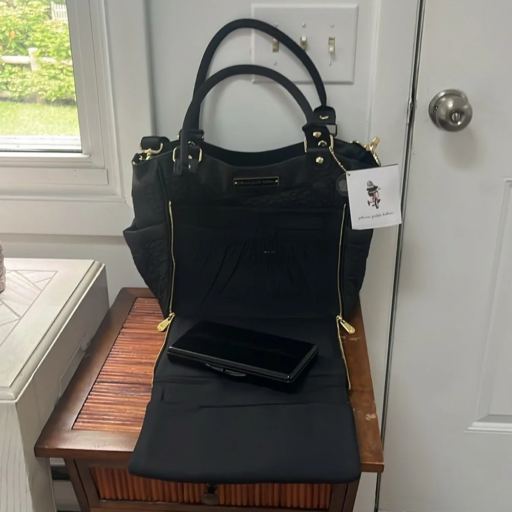 Petunia Pickle Bottom Central Park North Embossed City Carryall Diaper Bag,NWT